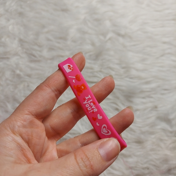 🍓 5/$5 • Cat & Jack Valentine's Rubber Wrist Bands - Picture 6 of 6